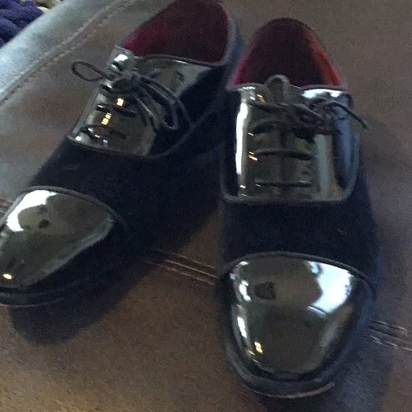 Black Perry Ellis dress shoes - Picture 2 of 3